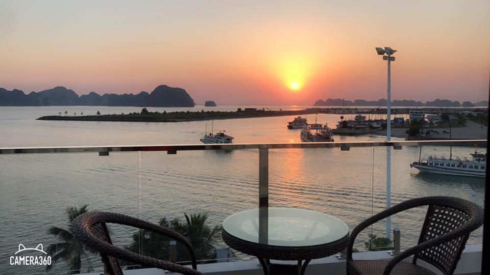 Sun Bay Tuan Chau Hotel Ha Long Exterior foto